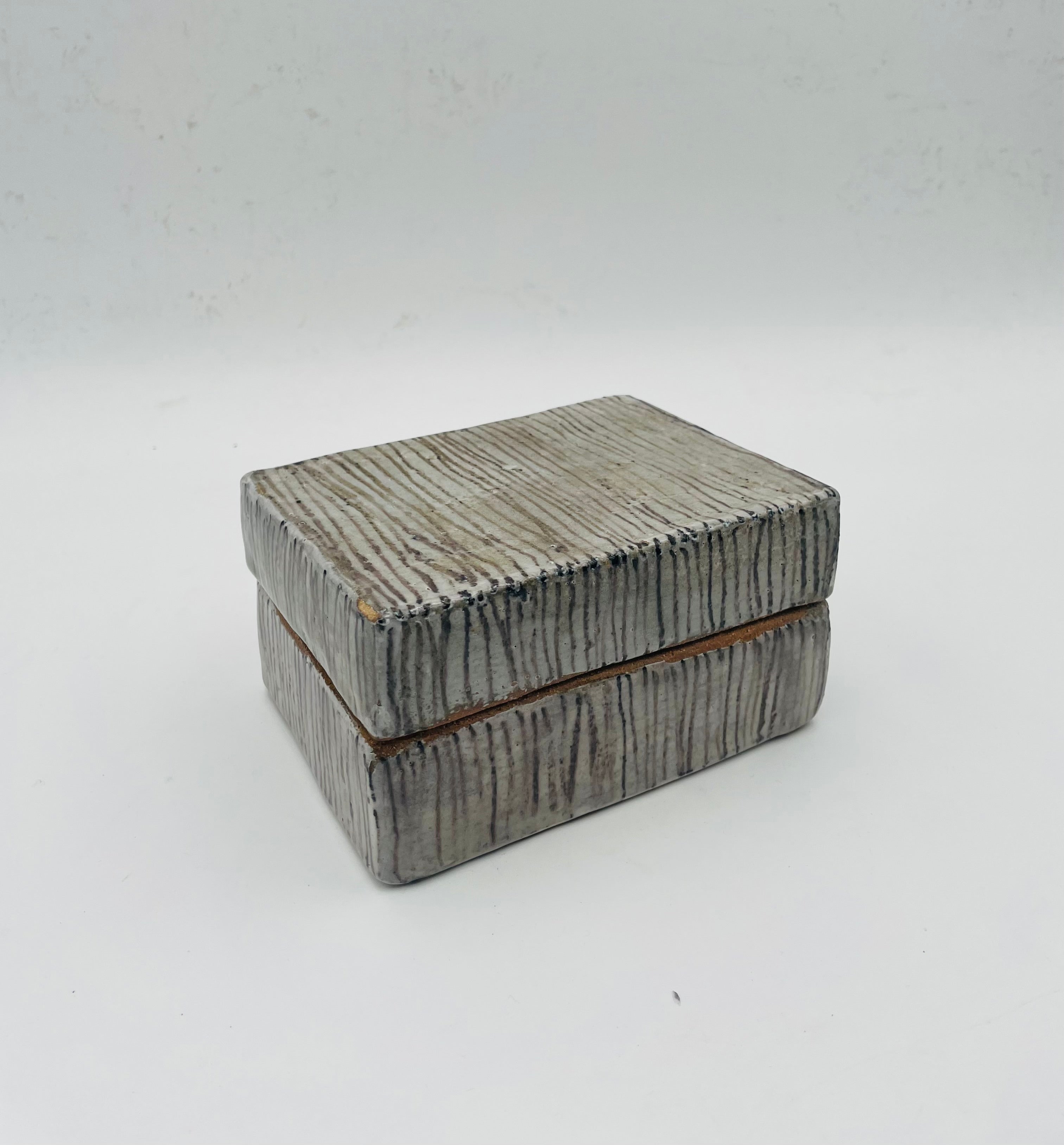 Boîte rectangulaire rayée