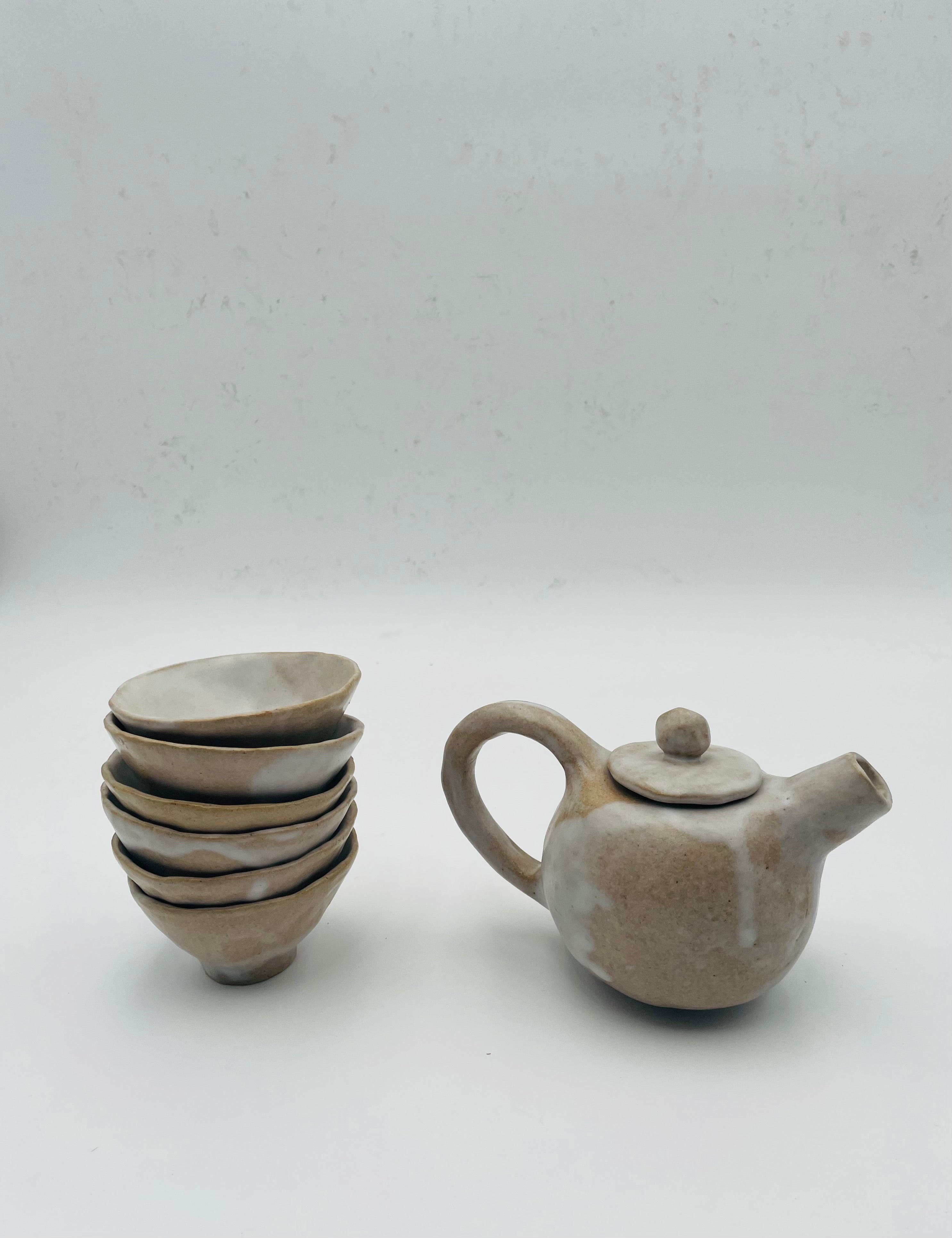 Petite Théière avec ses 6 Tasses